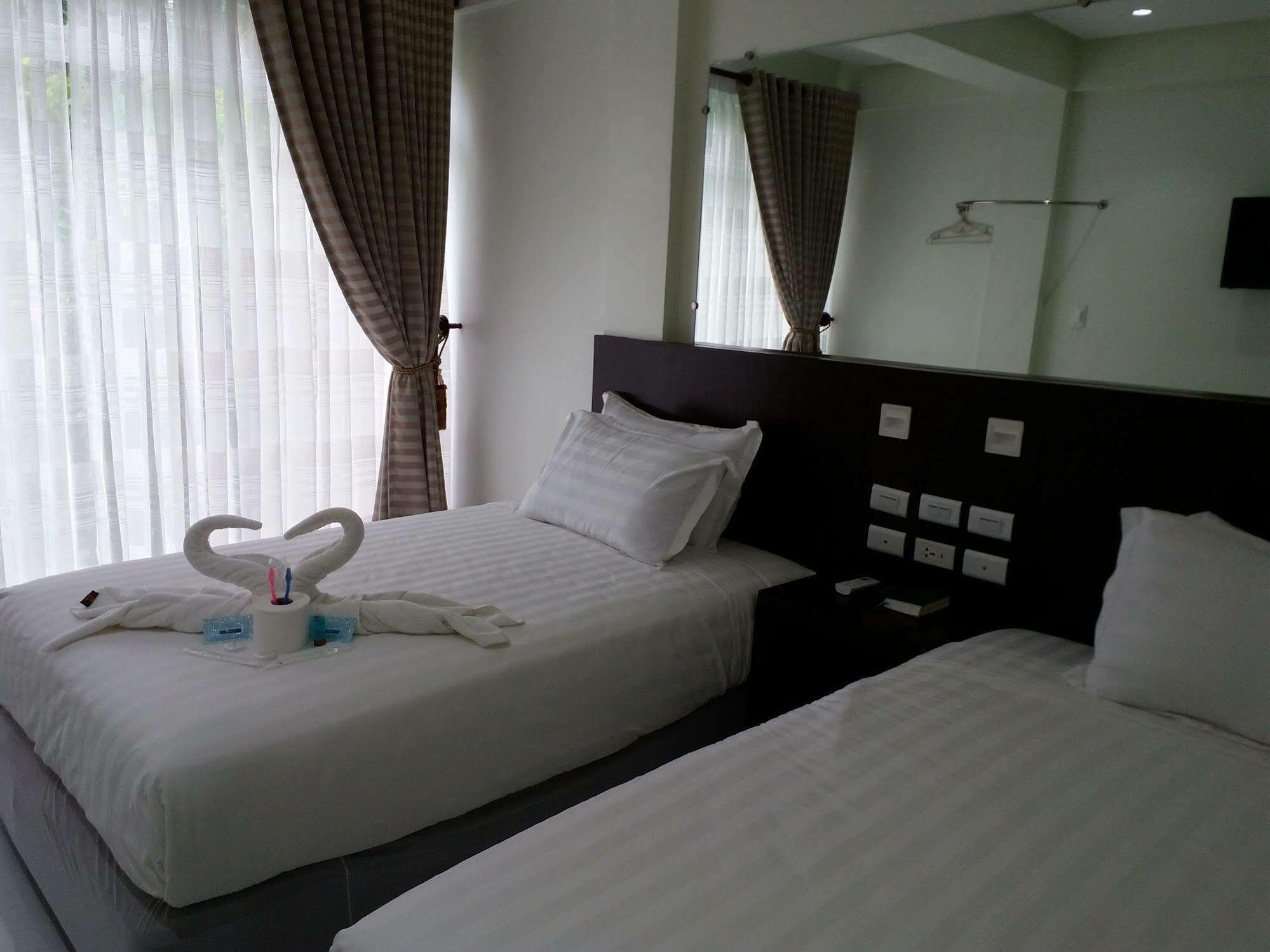Boracay Midtown Hotel Balabag  Exterior photo